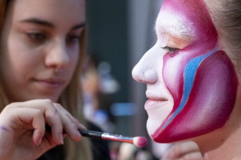 Lee más sobre el artículo BEAUTY VALENCIA INAUGURA EL CALENDARIO FERIAL CON LAS ÚLTIMAS NOVEDADES DEL SECTOR DE LA BELLEZA