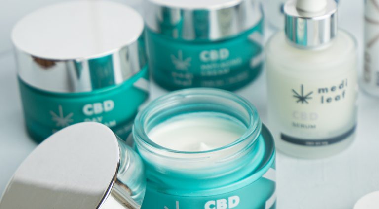 Lee más sobre el artículo MEDILEAF NATURAL, EMPRESA PIONERA EN LA FABRICACIÓN DE PRODUCTOS NATURALES CON CBD, PRESENTA SU LÍNEA DE CUIDADO DE LA PIEL WELLNESS&BEAUTY EN BEAUTY VALENCIA